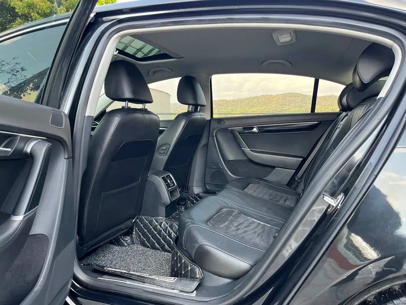 Volkswagen Magotan 2016 1.8TSI Smart Luxury фото 5