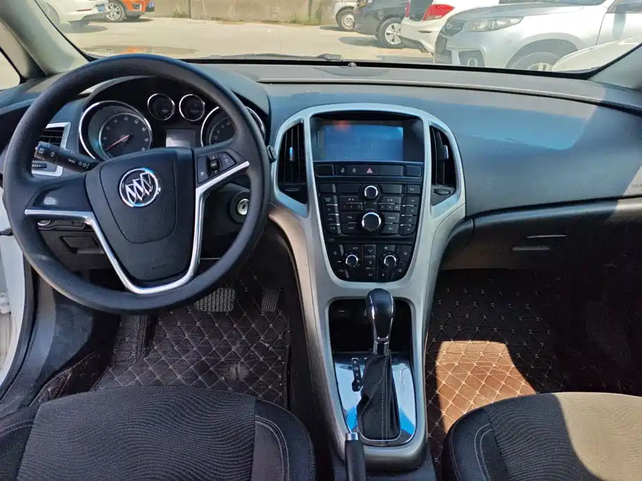 Фото 12 - Buick Excelle