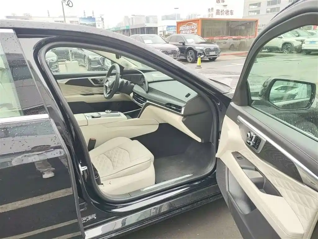 Cadillac CT6 2026 Model 28T Flagship Edition фото 5