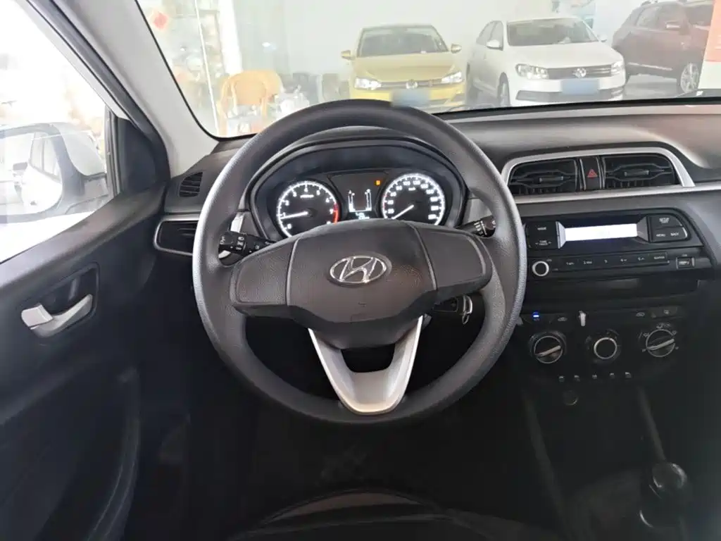 Hyundai Verna 2021 2020 1.4L Manual GL Renewal Edition