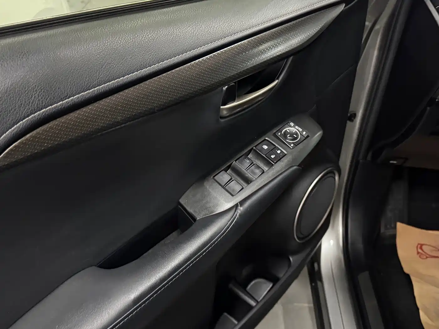 Lexus NX 2016 200 AWD F Sport фото 5
