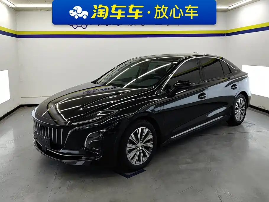 Hongqi E-QM5 2022