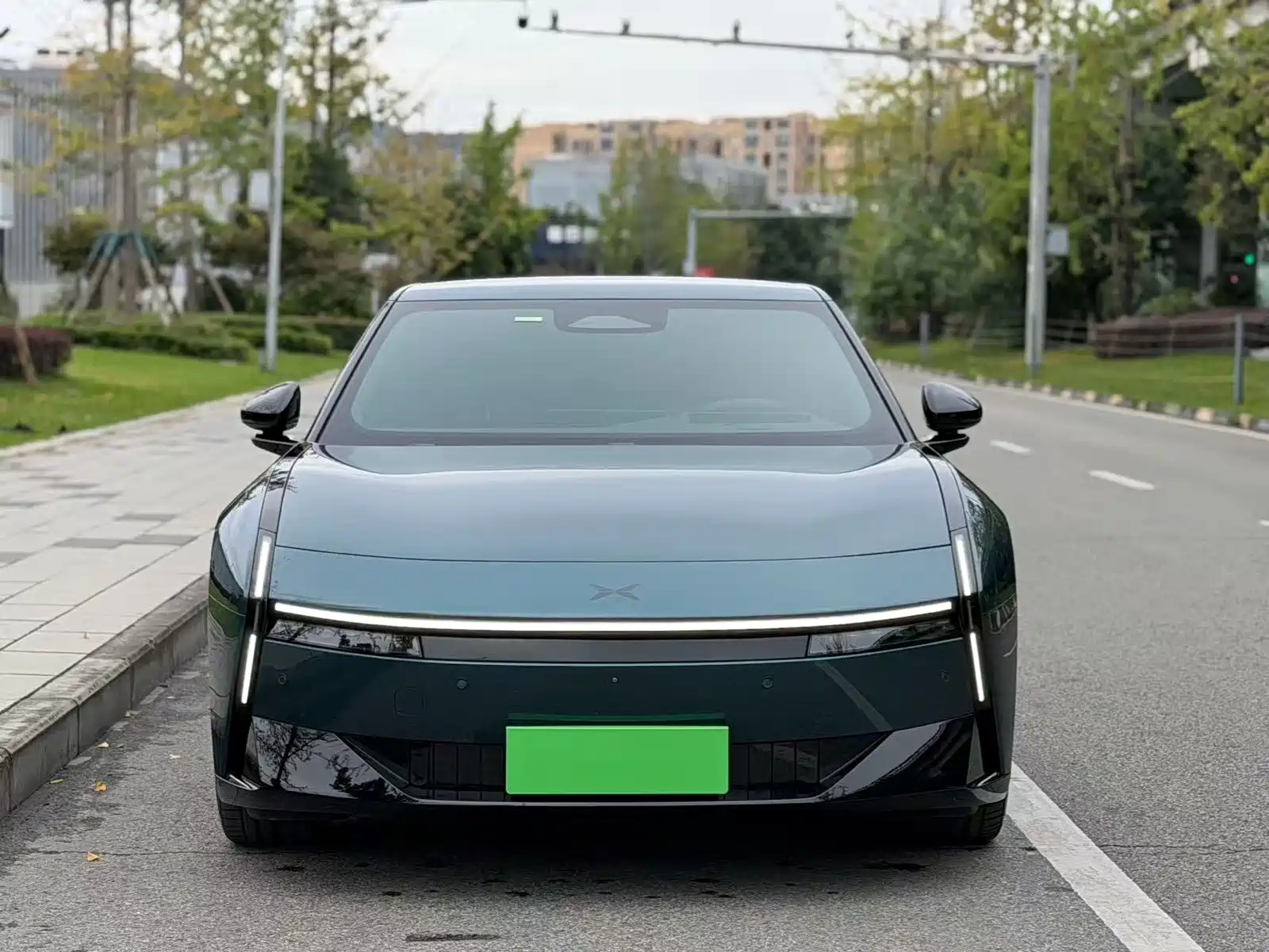 Фото 2 - XPeng P7