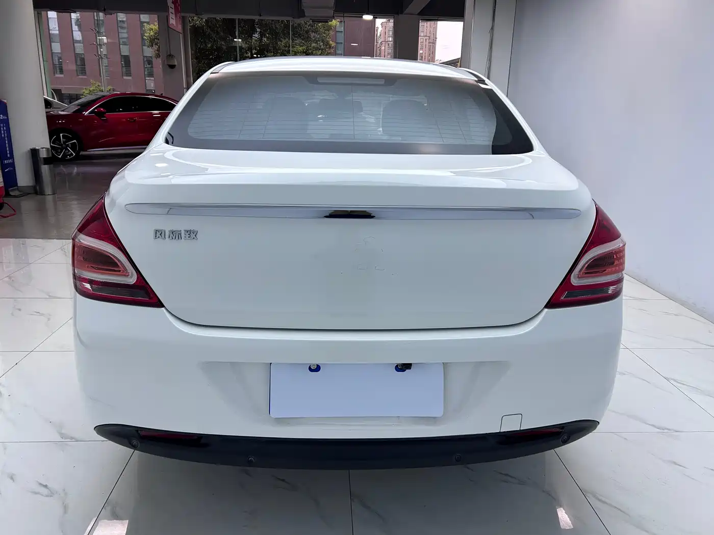 Peugeot 308 2014 Model Joy Edition Classic 1.6L Automatic Superior Style фото 6