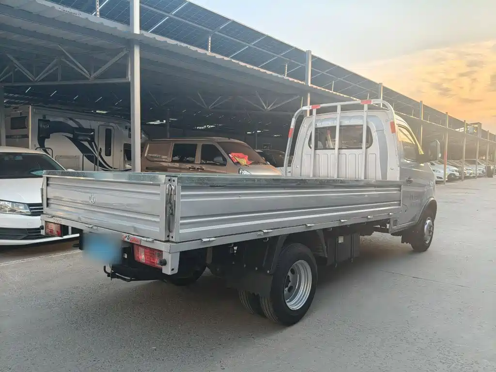Changan Kuayue Kuayue King X3 2025 2022 1.6L Flagship PLUS Cargo Truck Single Row Dual Rear Wheels 3400mm Wheelbase 3.3m DAM16KR