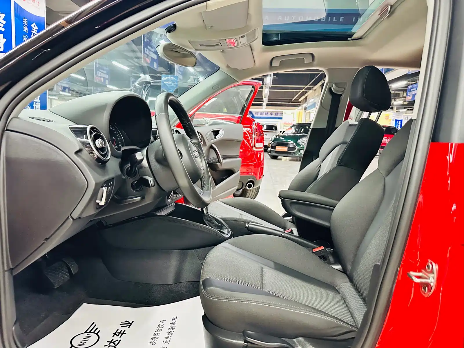 Фото 25 - Audi A1
