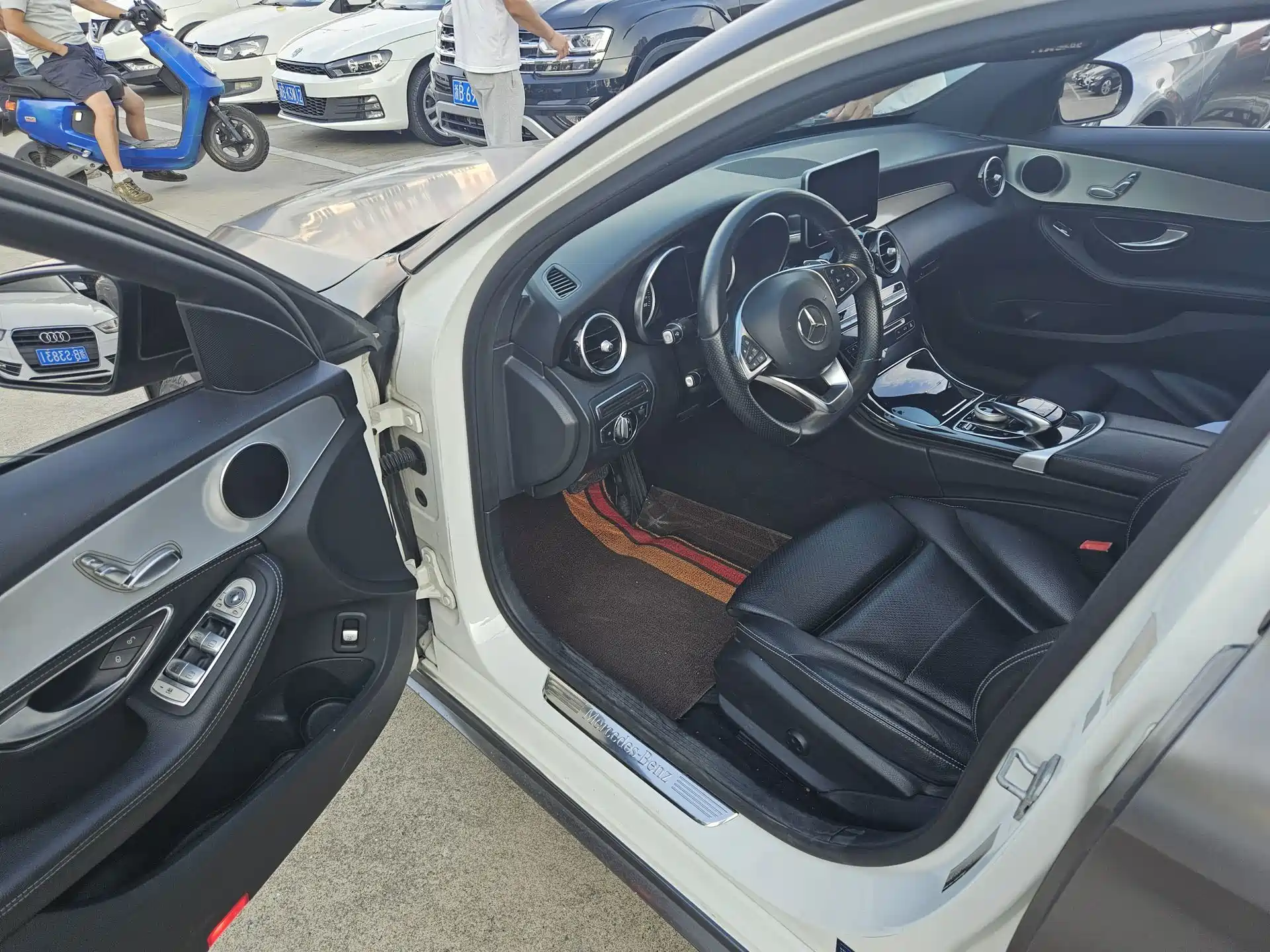 Фото 4 - Mercedes-Benz C-Class