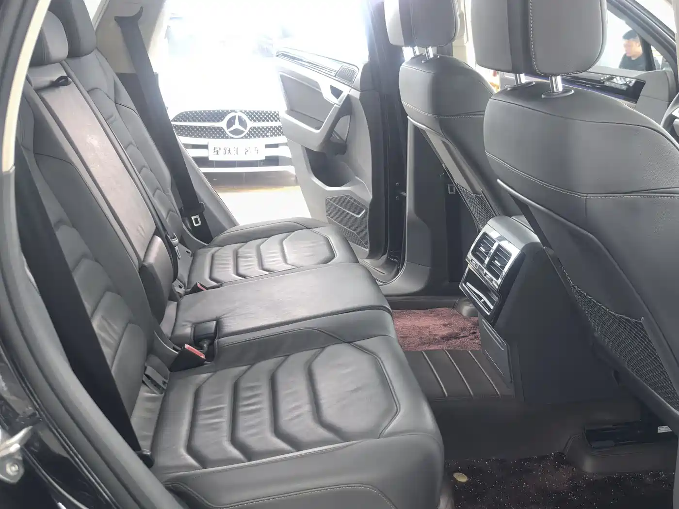 Volkswagen Touareg 2019 3.0TSI Sharp Edge Edition China VI фото 14