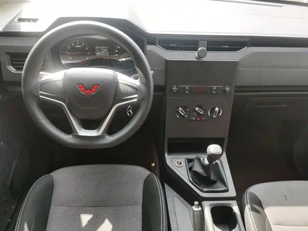 Wuling Motors Wuling Journey 2023 2022 2.0L Manual Startup Edition