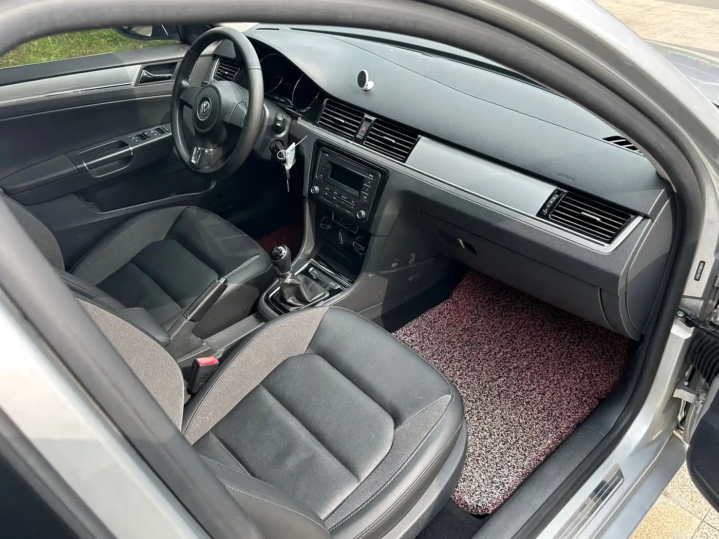 Volkswagen Bora 2014 1.6L Manual Comfort Edition фото 14