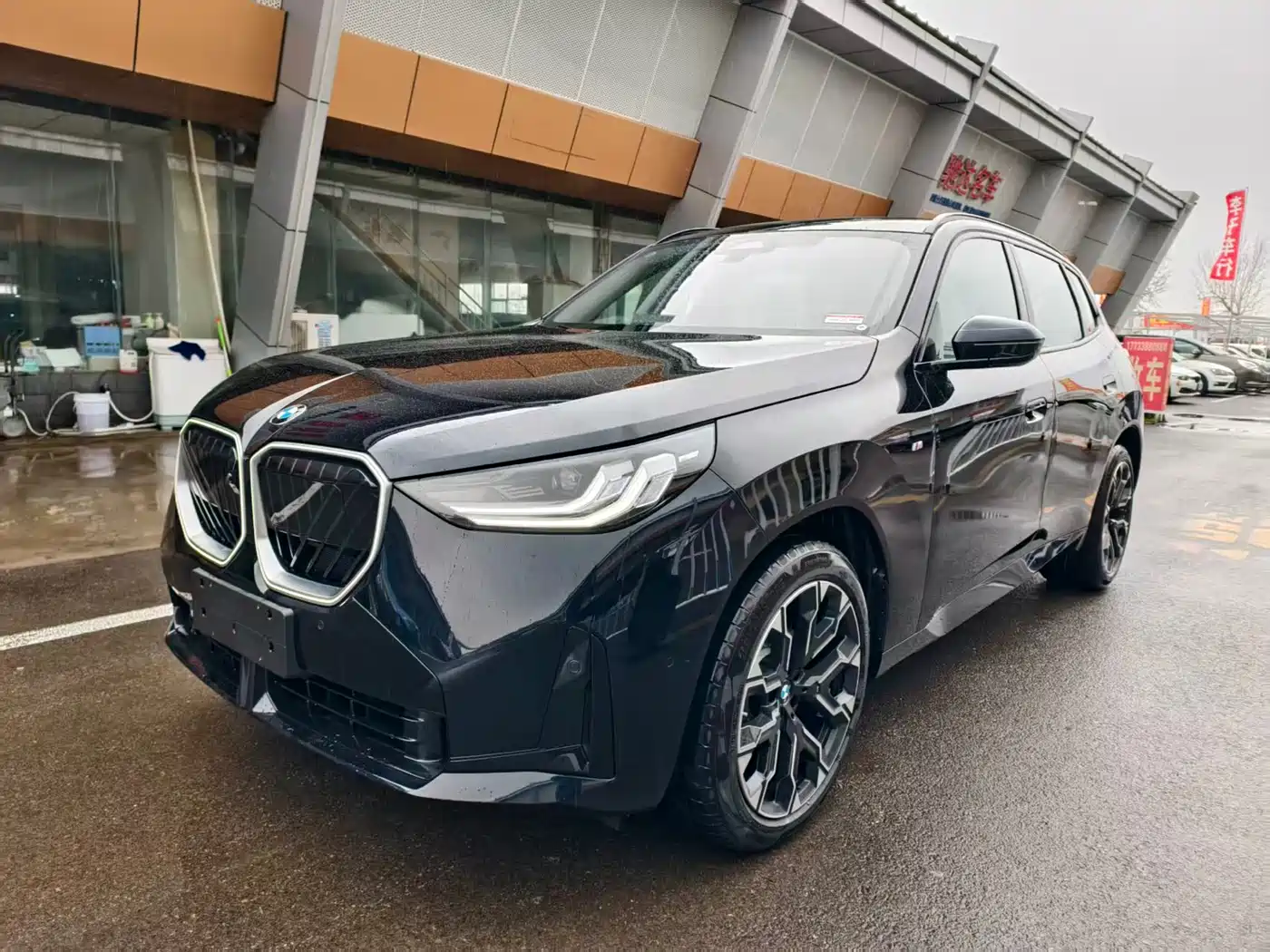 BMW X3 2026 xDrive30L Leading Trim M Sport Shadowline Package фото 2