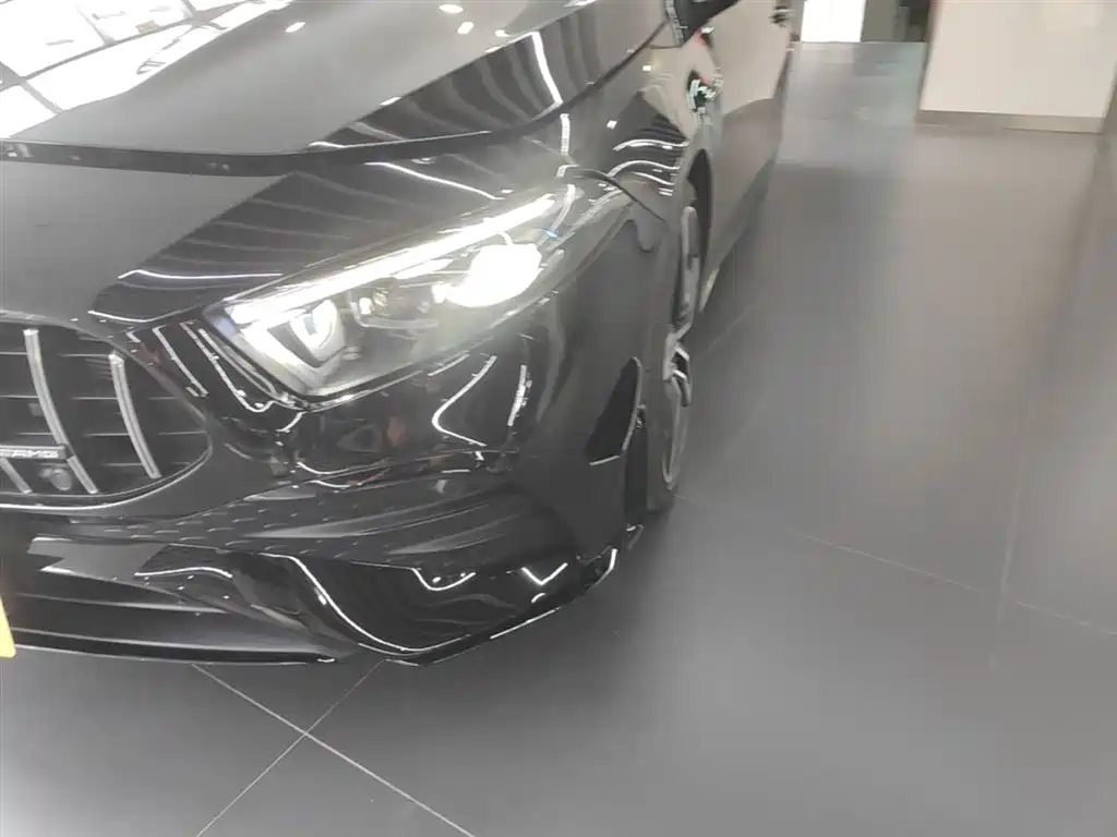 Mercedes-Benz A-Class AMG 2025 AMG A 35 L 4MATIC фото 24