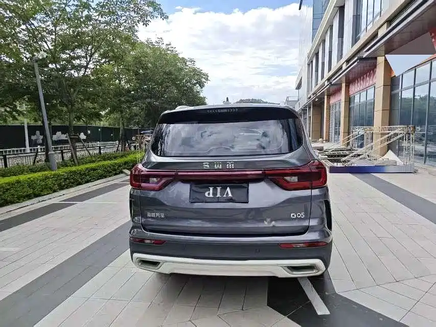SWM Motor SWM G05 2019 2019 1.5T Automatic Luxury Model