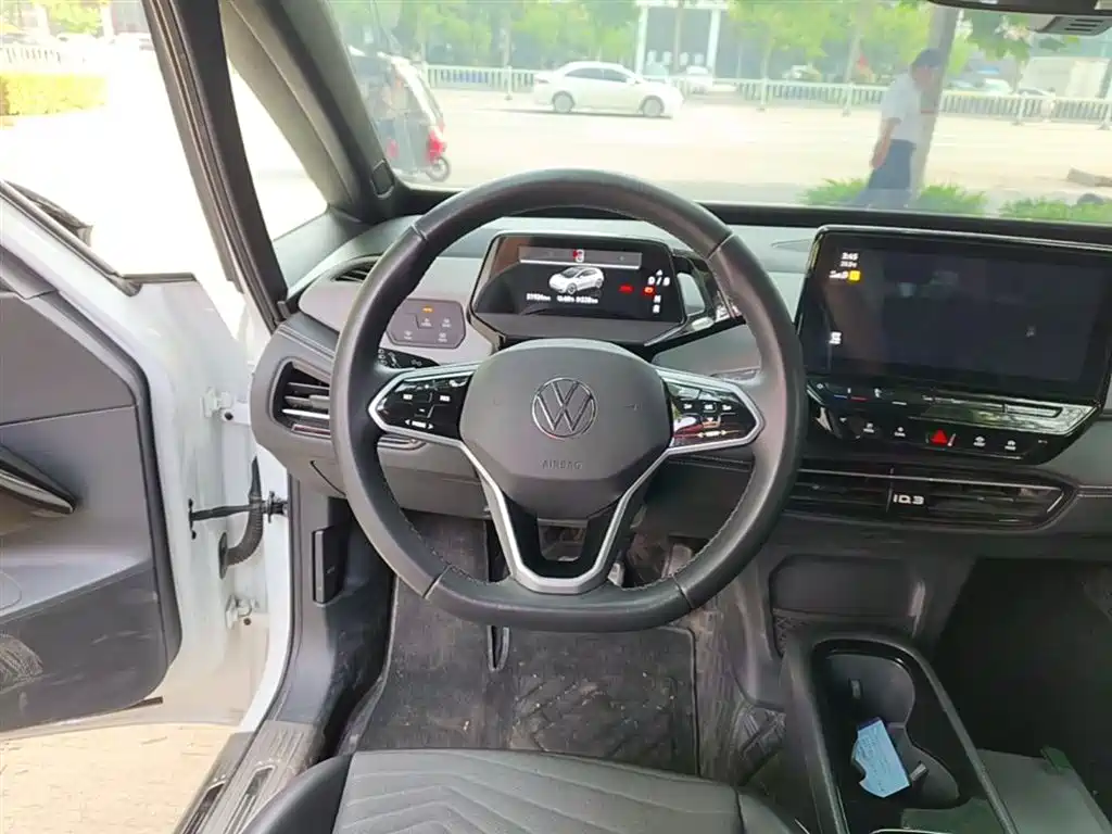 Volkswagen ID.3 2023 Upgraded Pure Intelligence Edition фото 11