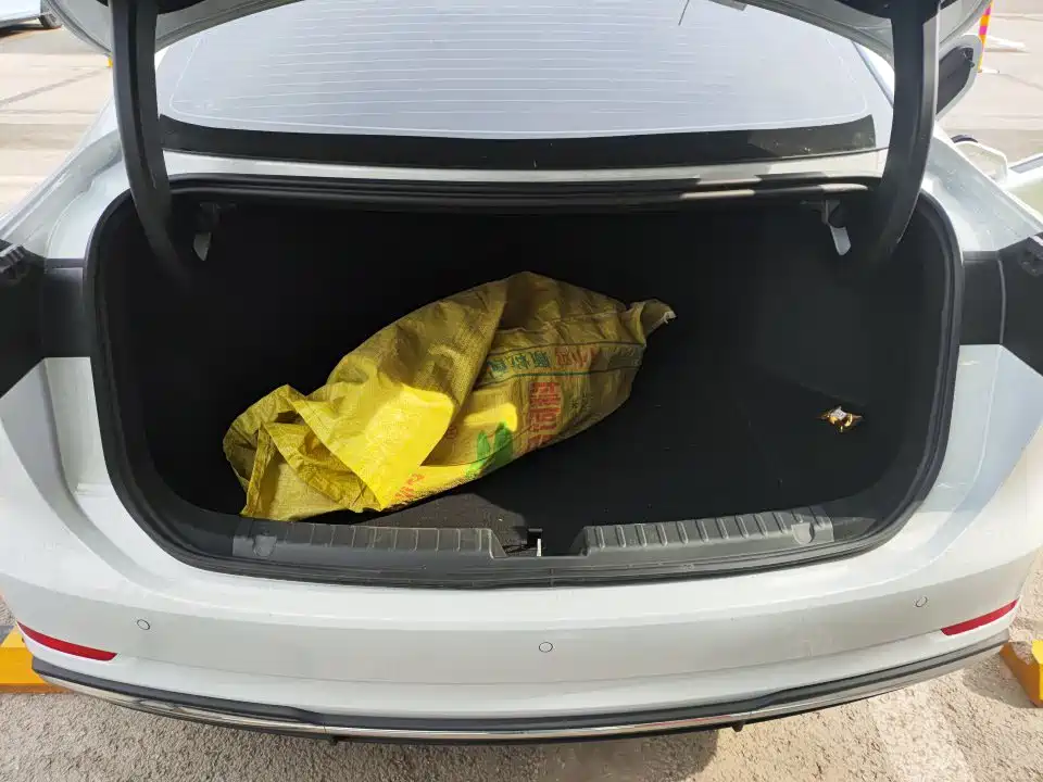 Geely Galaxy Galaxy A7 2025 EM-i 150km Premium Edition фото 9