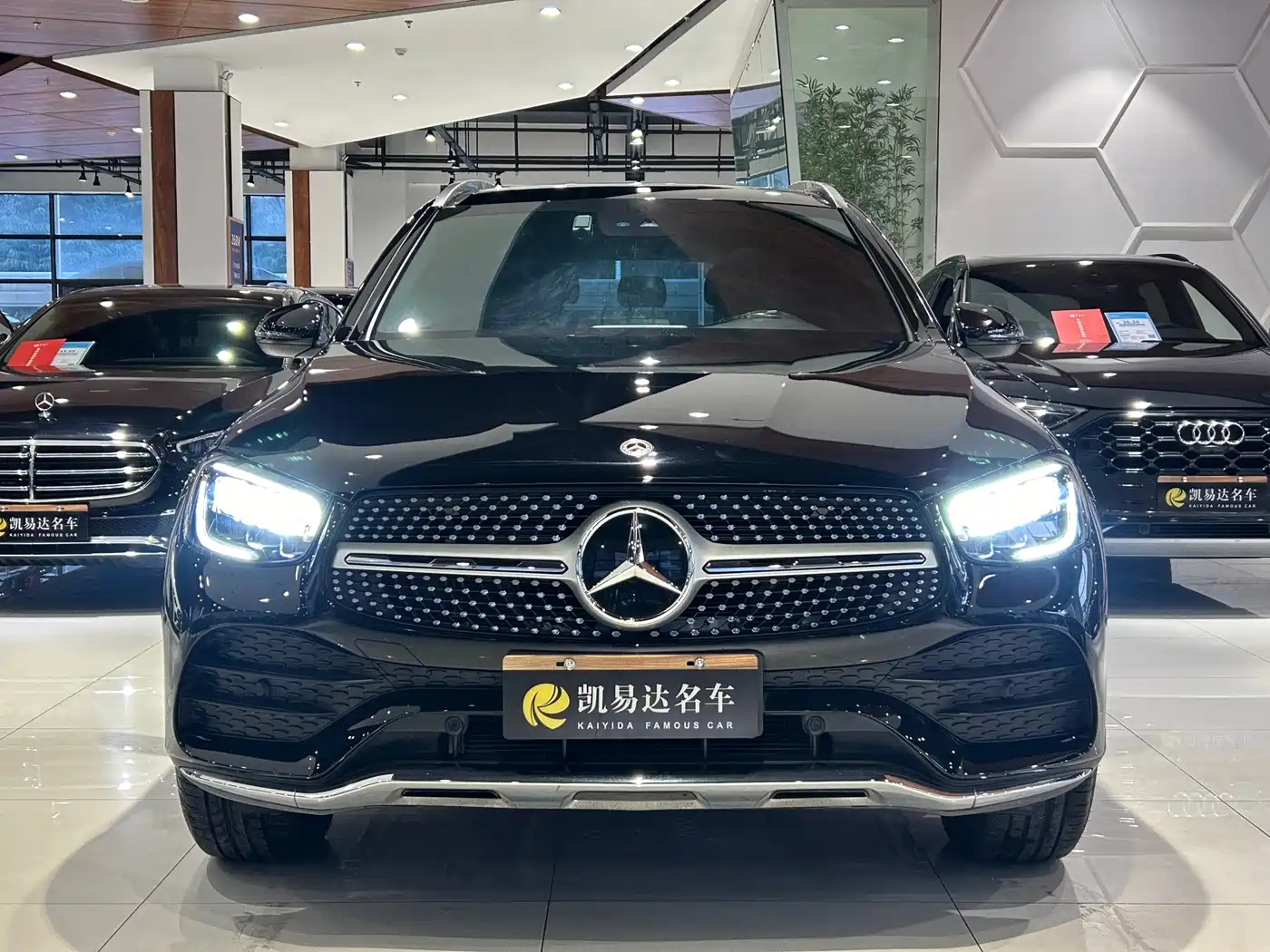 MERCEDES-BENZ GLC