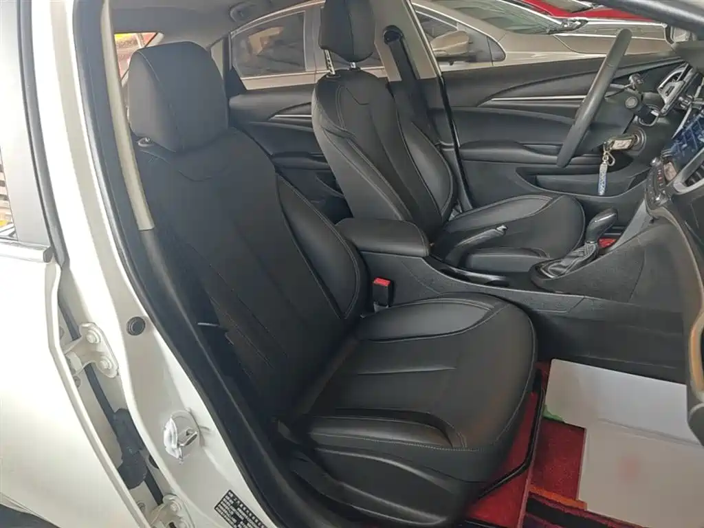 Buick Excelle 2021 Facelift Exemplar 1.5L Auto Progressive фото 25