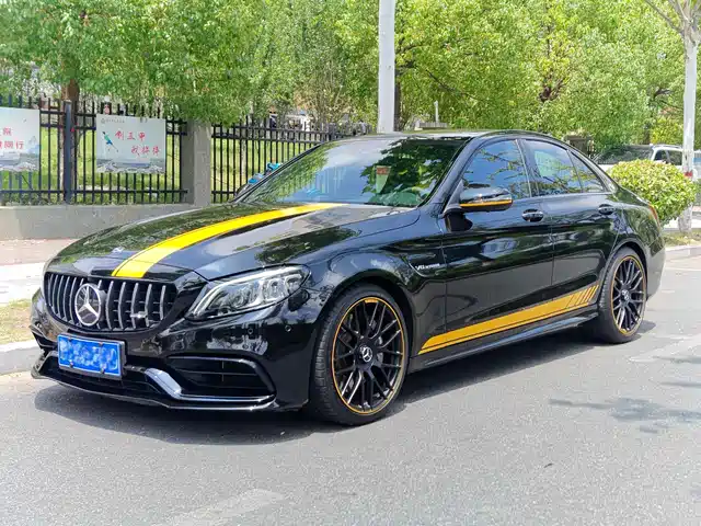 Mercedes-Benz C-Class AMG AMG C 63, Тёмная спецсерия