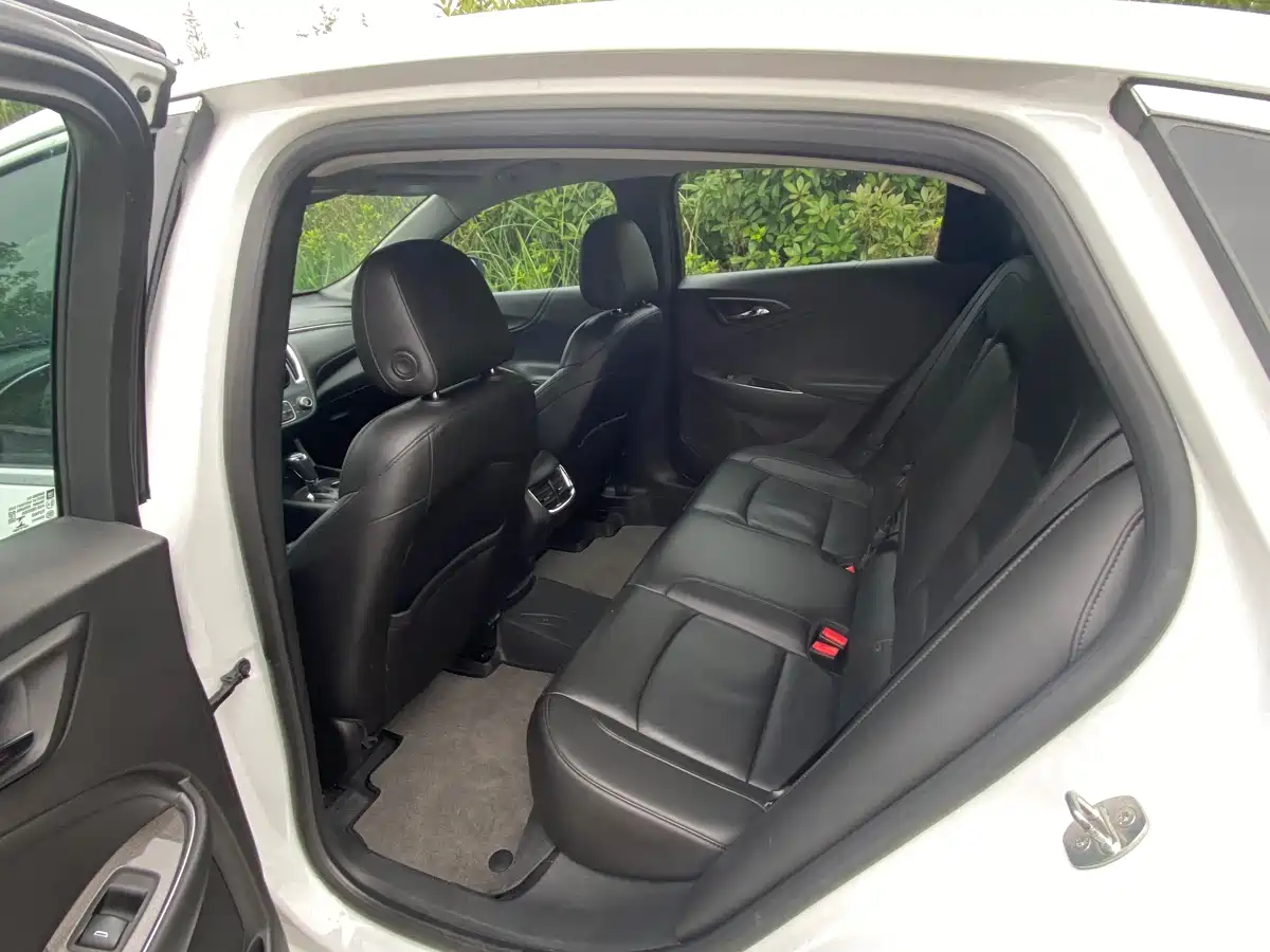 Chevrolet Malibu XL 2017 1.5T Auto Sport Edition фото 8