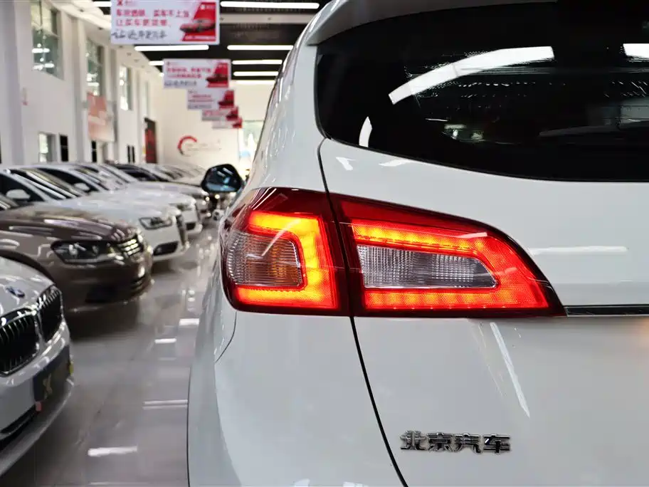 BAIC Senova X65 2015 2015 2.0T Automatic Luxury