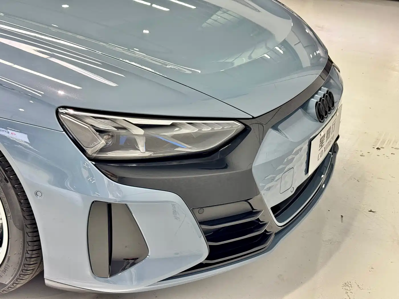 Audi e-tron GT 2024 2023 Base Model