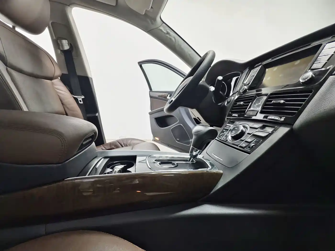 Hongqi H7 2017 2015 2.0T Luxury