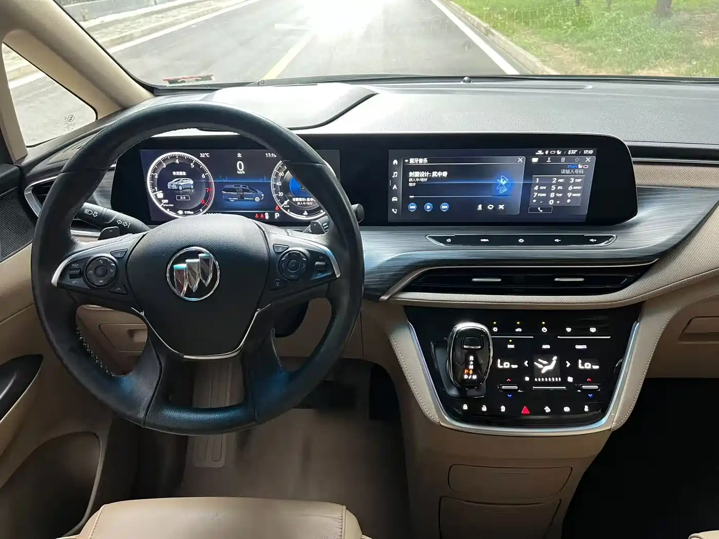 Фото 8 - Buick GL8