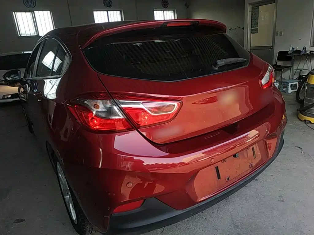 Chevrolet Cruze 2018 2017 1.5L Hatchback Auto Pioneer Sunroof
