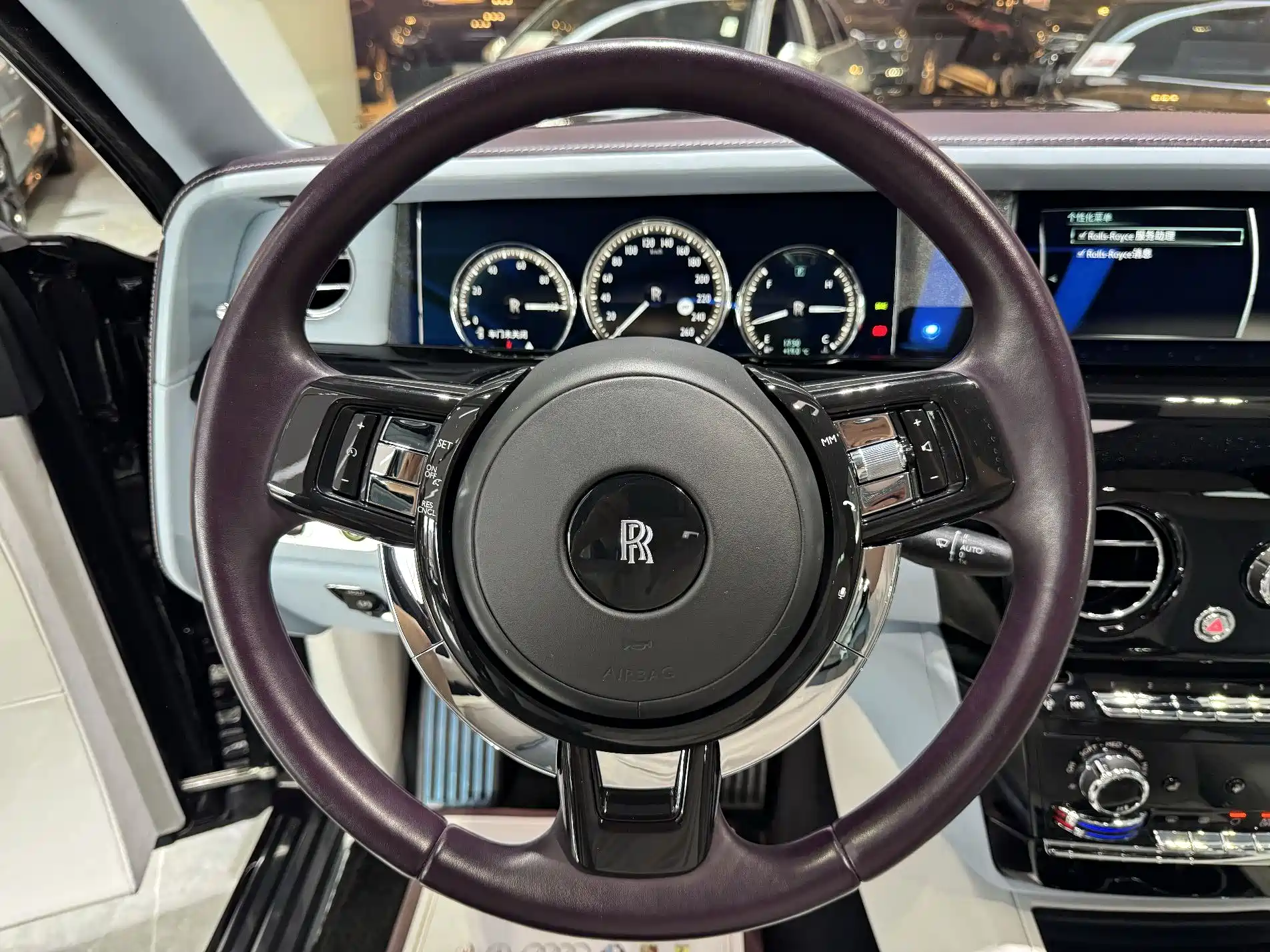Фото 7 - Rolls-Royce Phantom