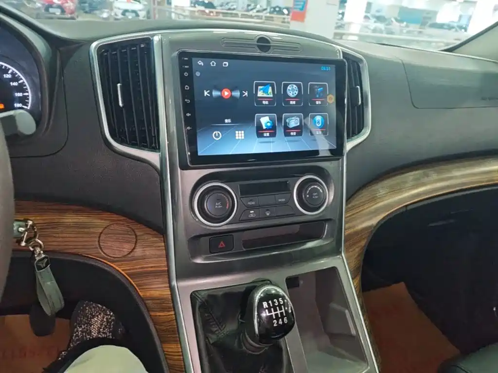 Dongfeng Fengxing Lingzhi PLUS 2021 2021 2.0L Manual Comfort 7-Seater
