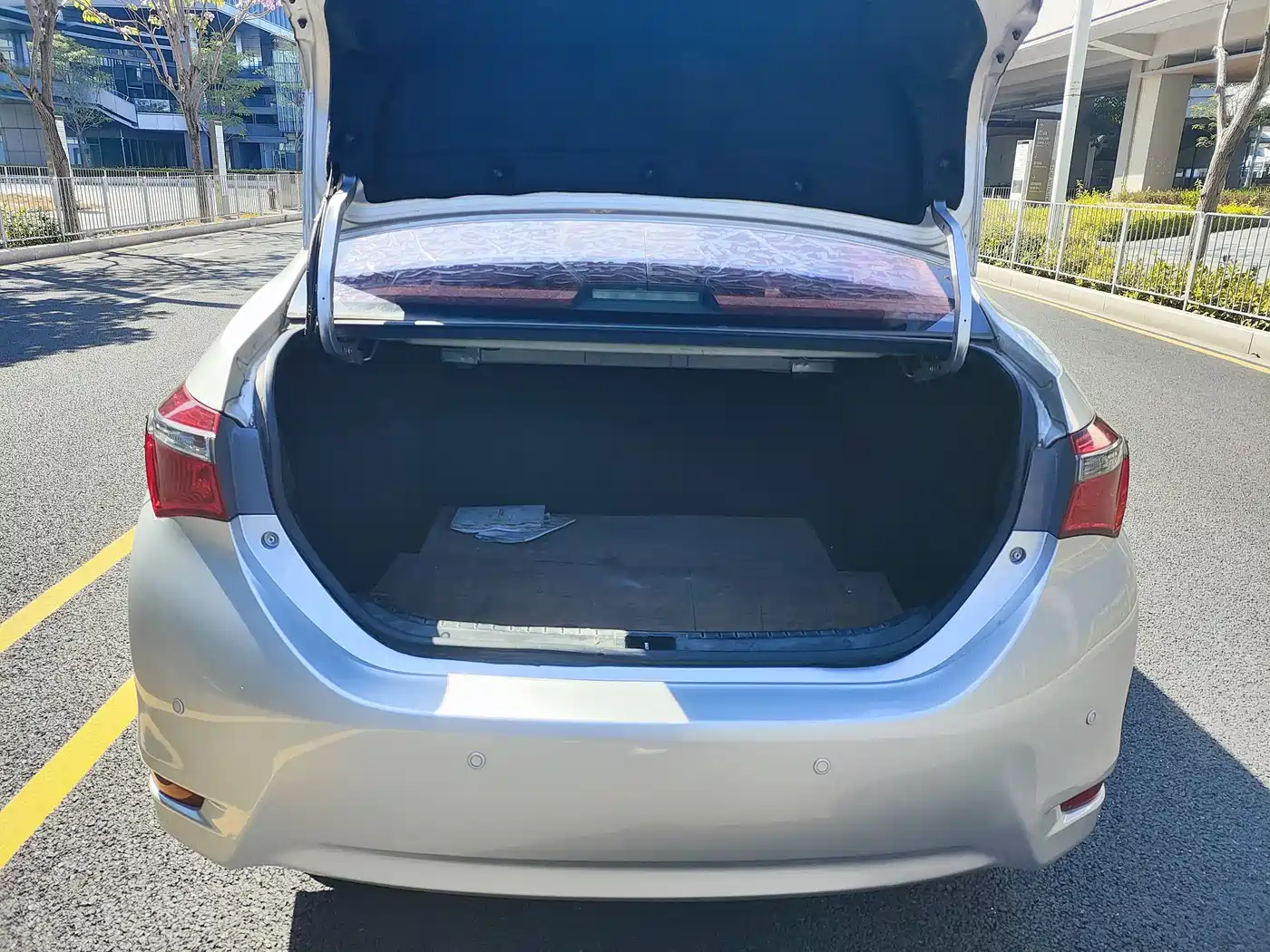 Toyota Corolla 2017 Facelift 1.2T S-CVT GL фото 15