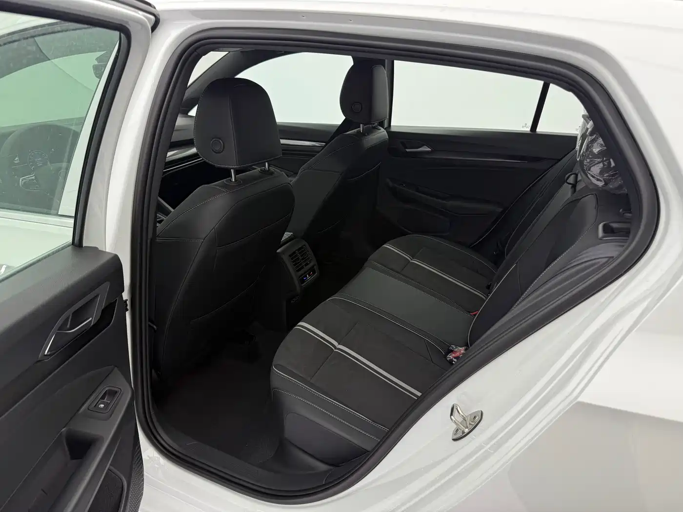 Volkswagen Golf 2024 2023 280TSI DSG R-Line Lite