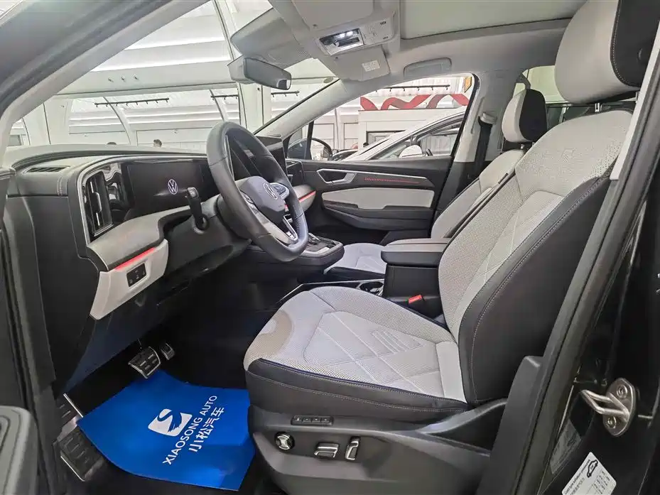 Volkswagen Talagon 2025 450TSI R-Line 6-Seater фото 11