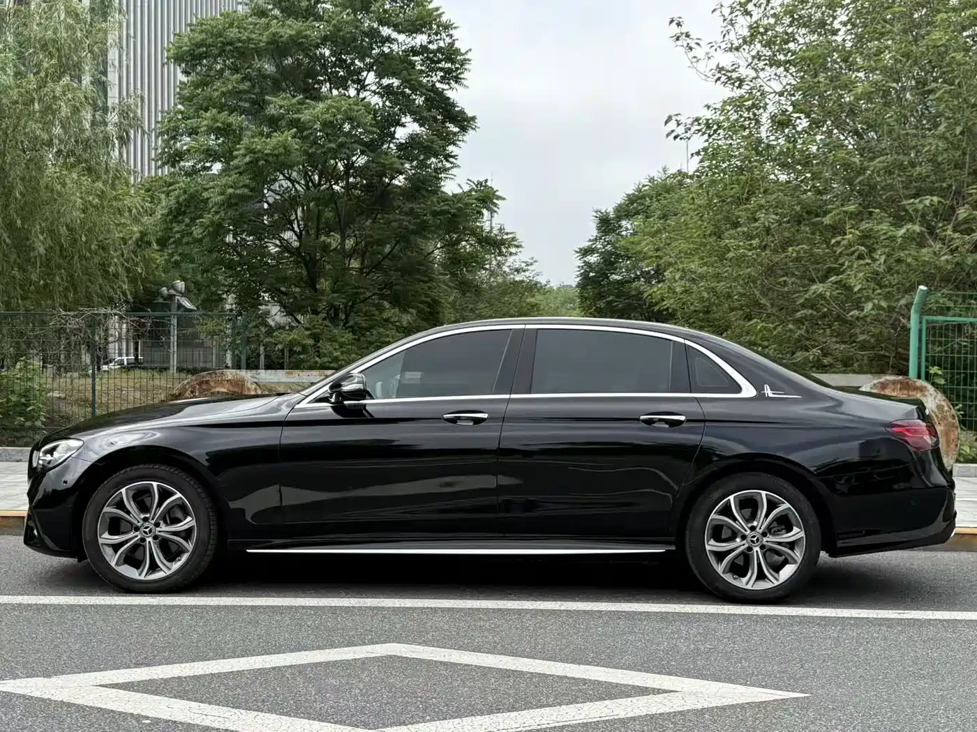 Mercedes-Benz E-Class 2021 Facelift E 300 L Sport Fashion фото 3