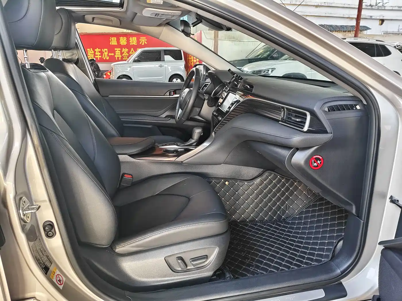 Toyota Camry 2018 2.0G Luxury Edition фото 7