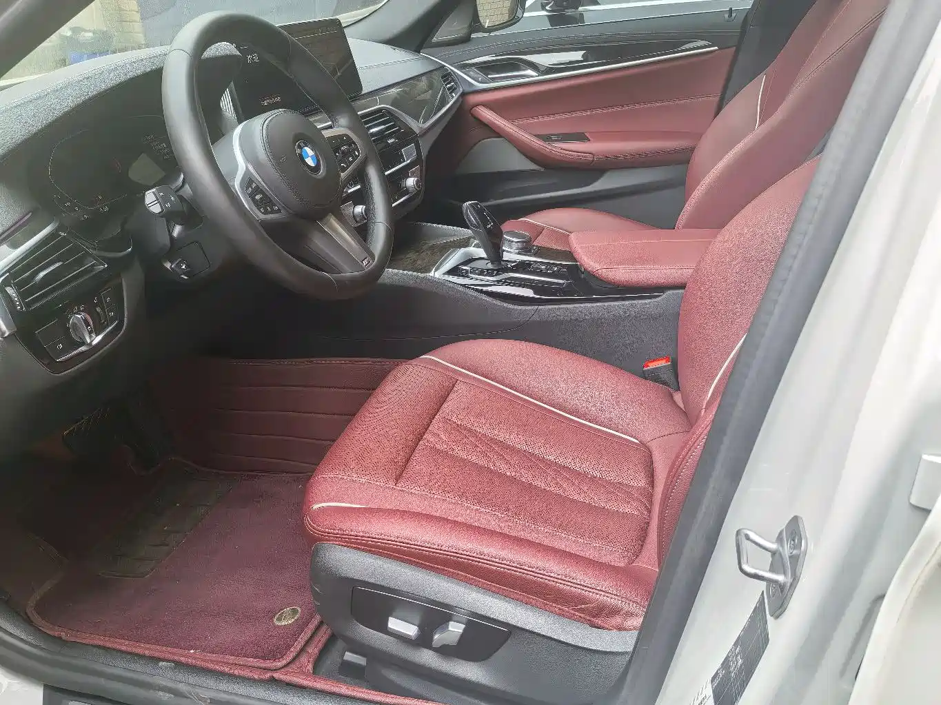 BMW 5 Series 2021 525Li M Sport Package фото 4
