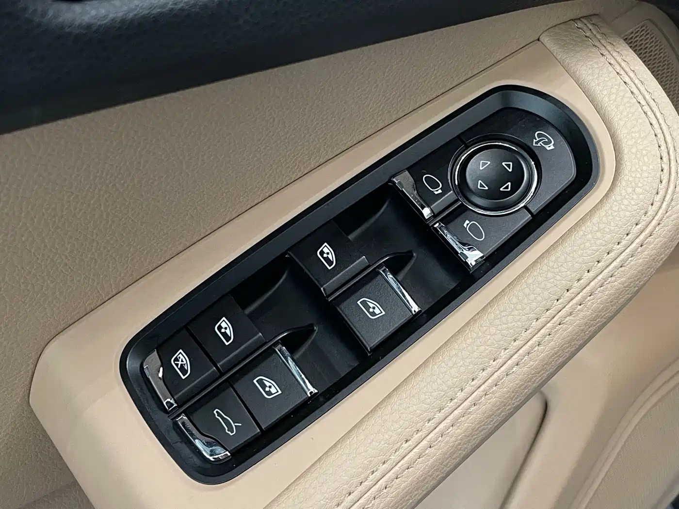 Porsche Macan 2020 Macan 2.0T фото 20