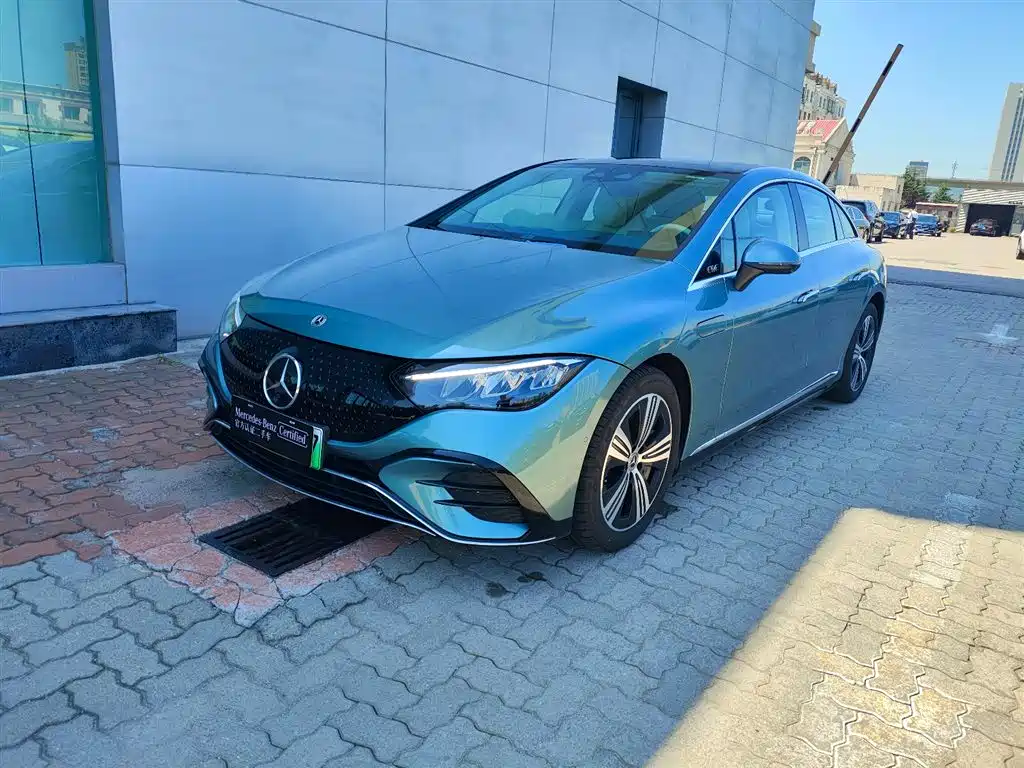 Mercedes-Benz EQE 2025