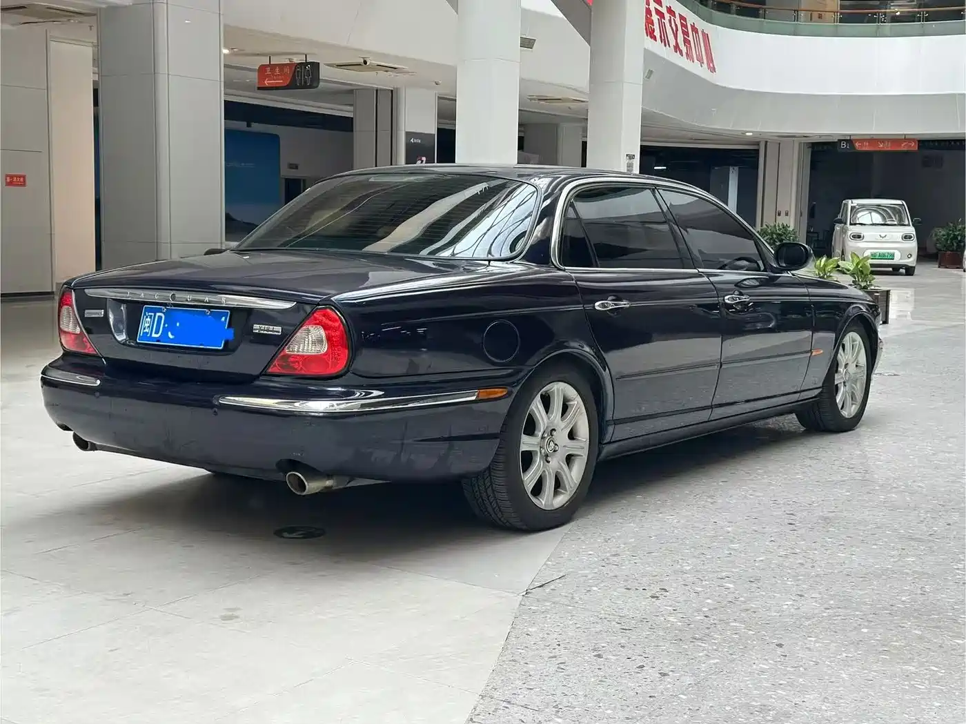 Jaguar XJ 2004 Model XJ8 4.2 фото 6