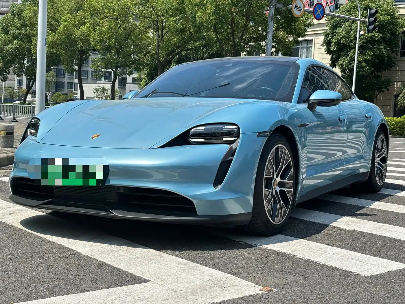 Porsche Taycan 2021 2020 Taycan