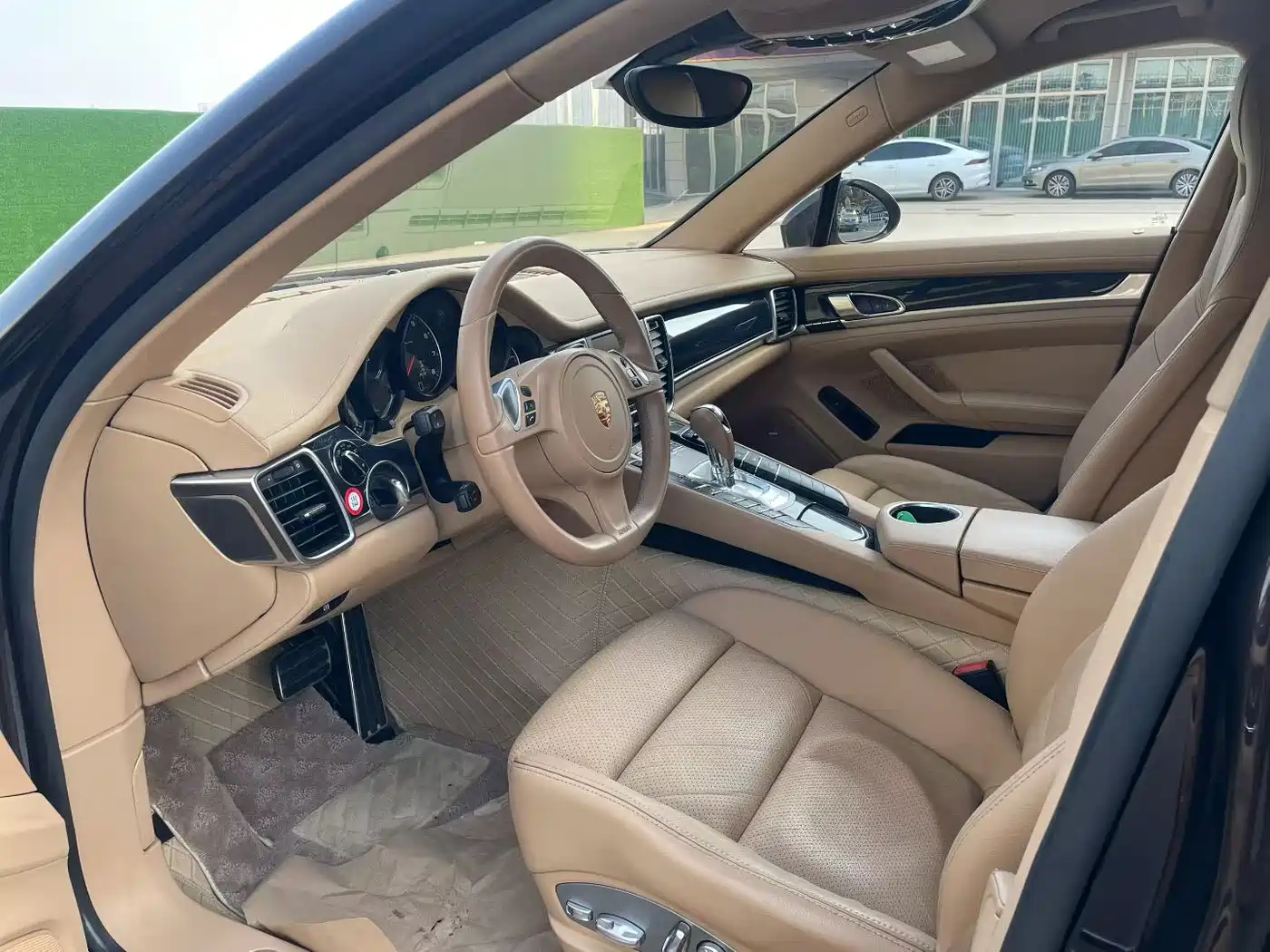 Porsche Panamera 2014 Panamera 4 3.0T фото 9