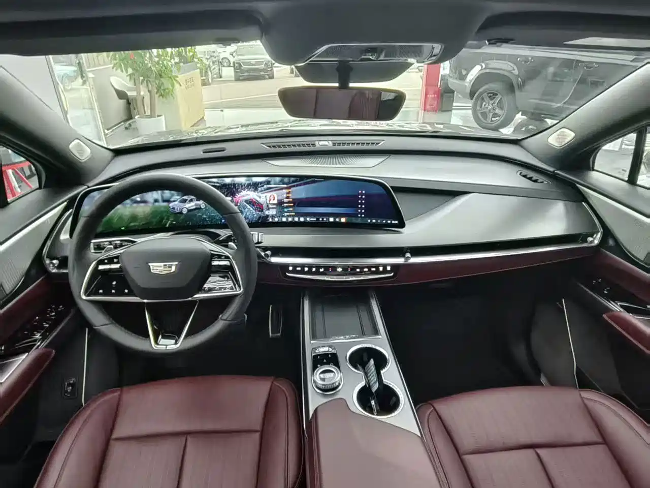 Фото 12 - Cadillac XT5
