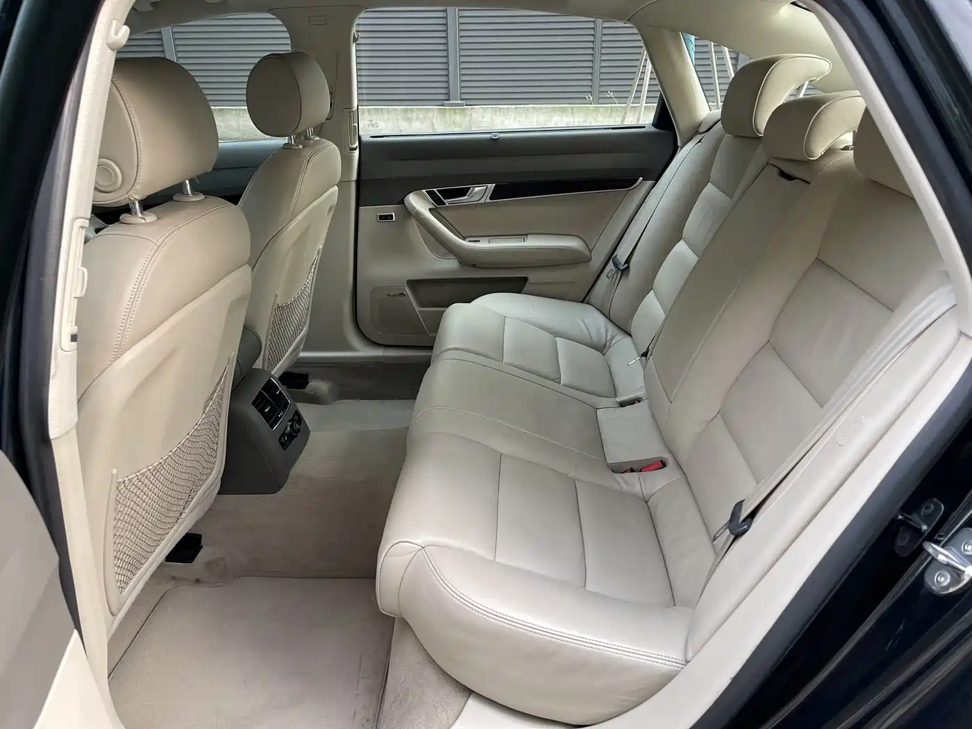 Audi A6L 2011 3.0 TFSI quattro Luxury фото 9