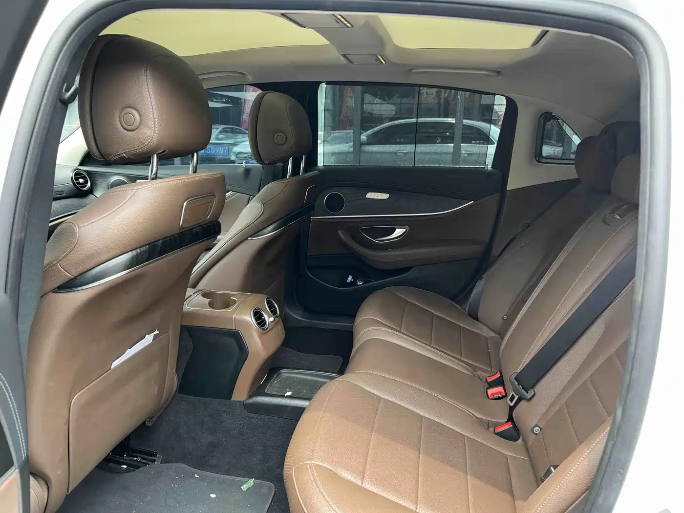 Mercedes-Benz E-Class 2016 E 300 L Sport Fashion Type фото 4