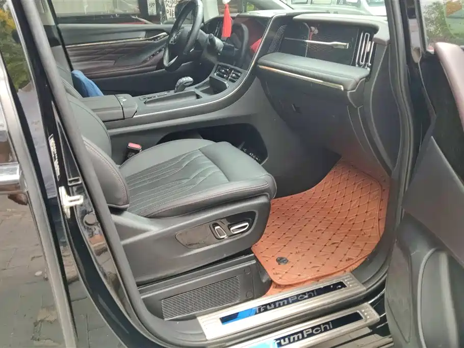 GAC Trumpchi Trumpchi M8 2024 Master Series 400T Ultimate Edition фото 8