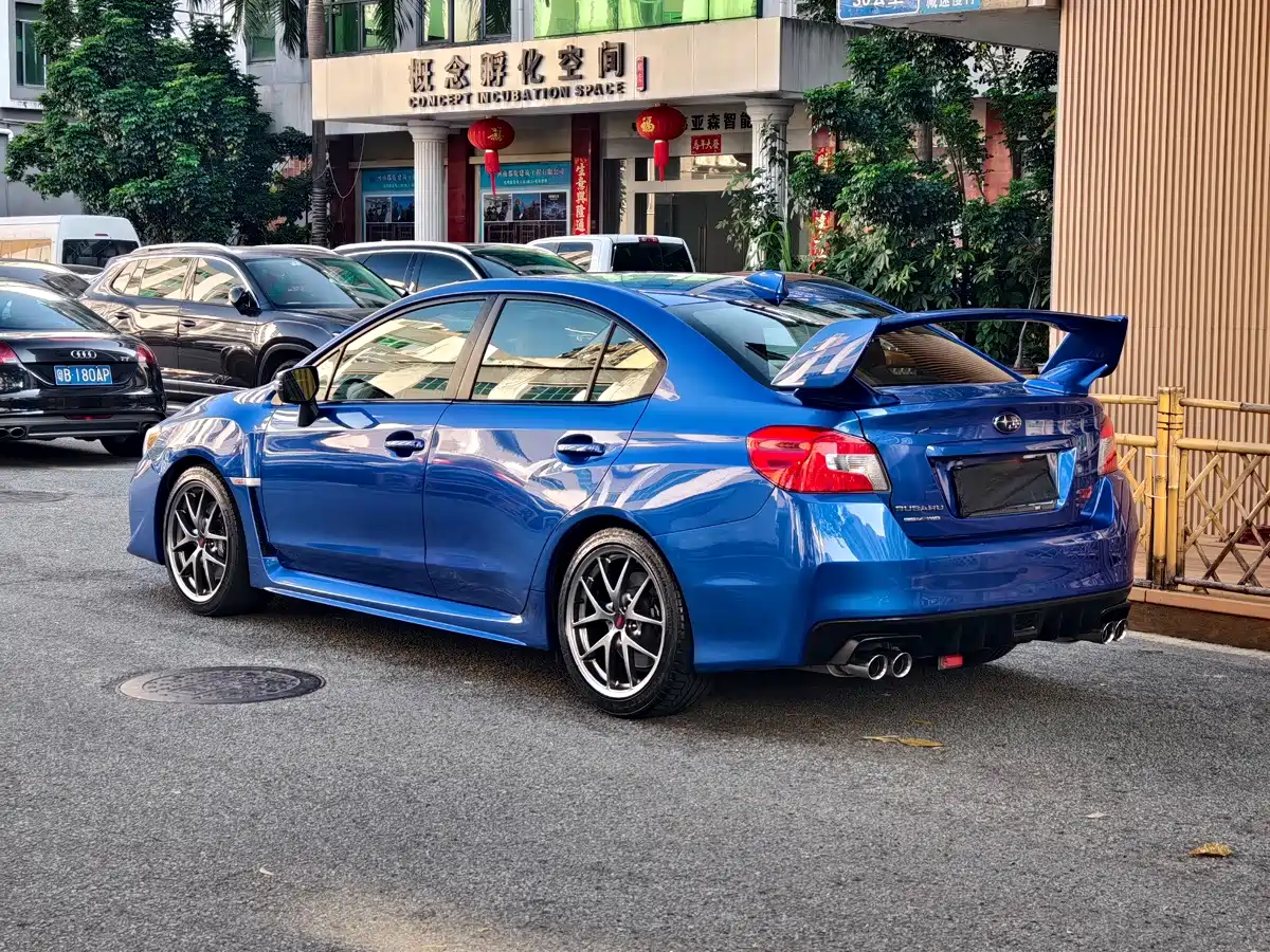 Фото 4 - Subaru WRX