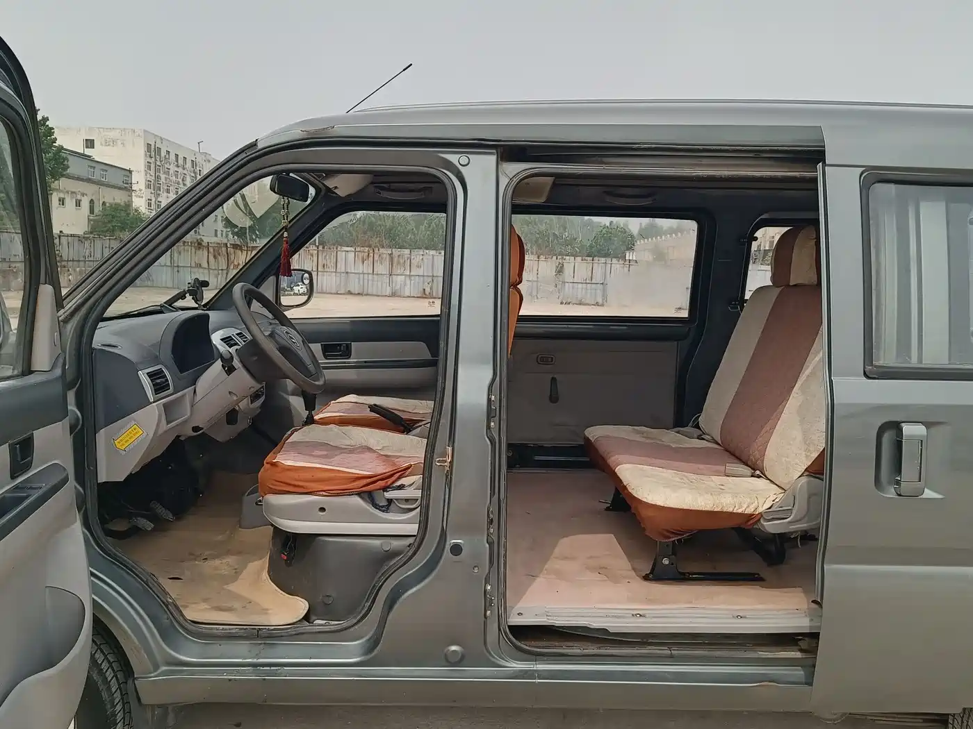 Shaanqi Tongjia Fujia 2014 2011 Model 1.3L-6400A Luxury