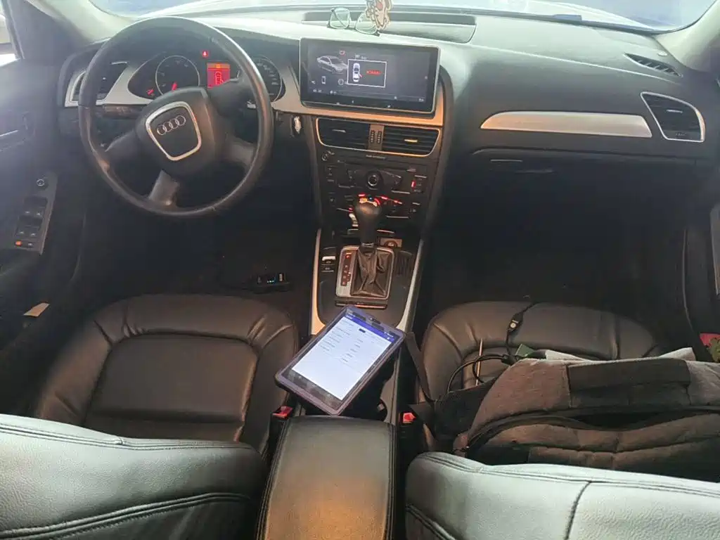 Фото 12 - Audi A4L