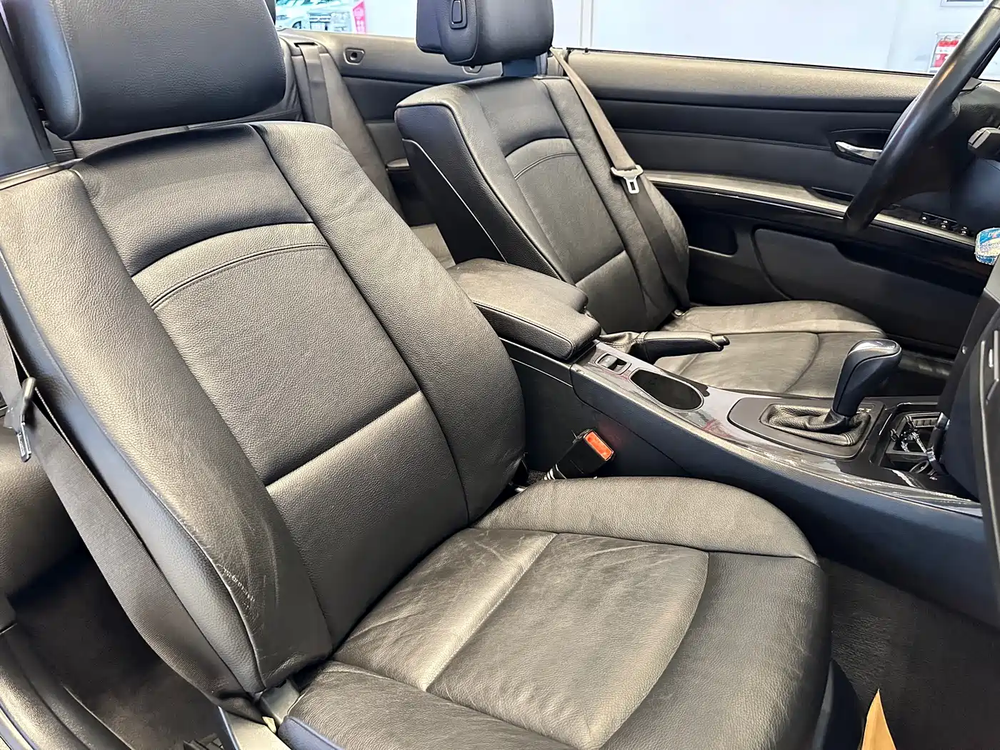 BMW 3 Series (Import) 2010 2009 320i Convertible Coupe
