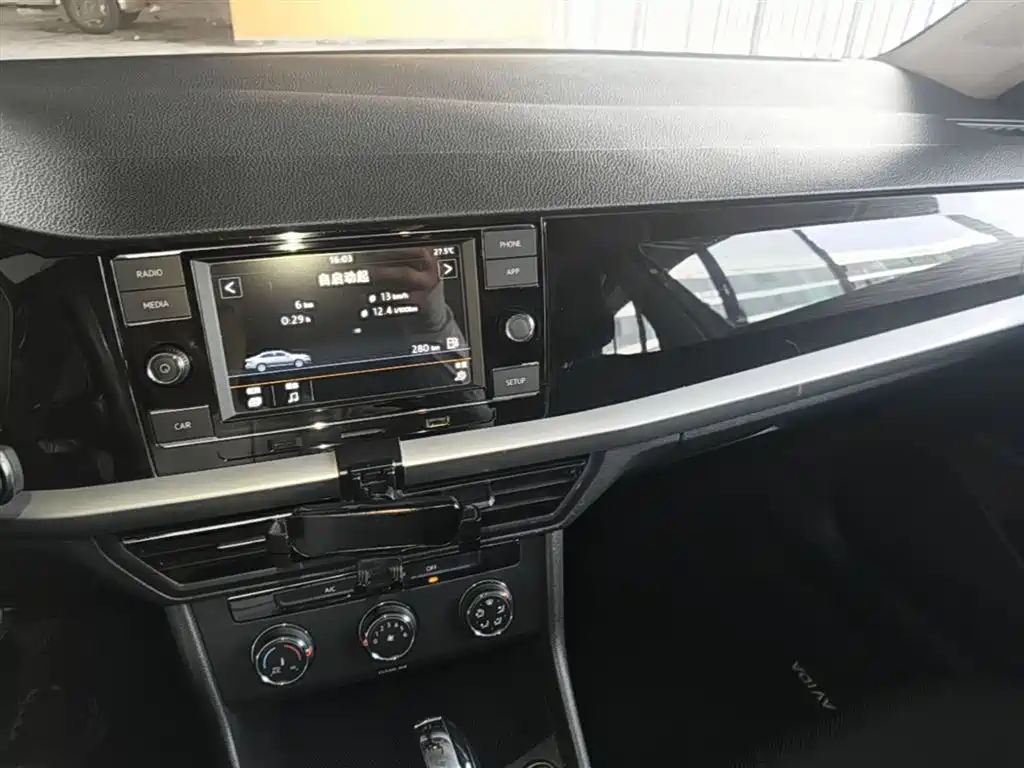 Volkswagen Lavida 2019 1.5L Automatic Comfort Edition China VI фото 13